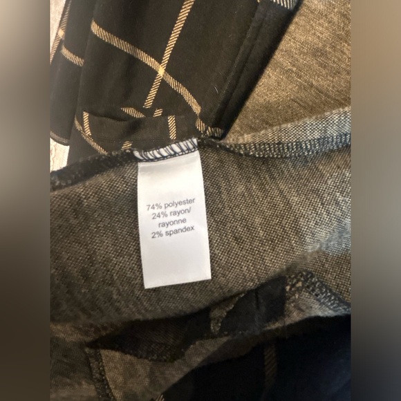 Maurice’s Plaid Blazer Cardigan in with Pockets. Excellent Condition. Size S - Picture 10 of 15